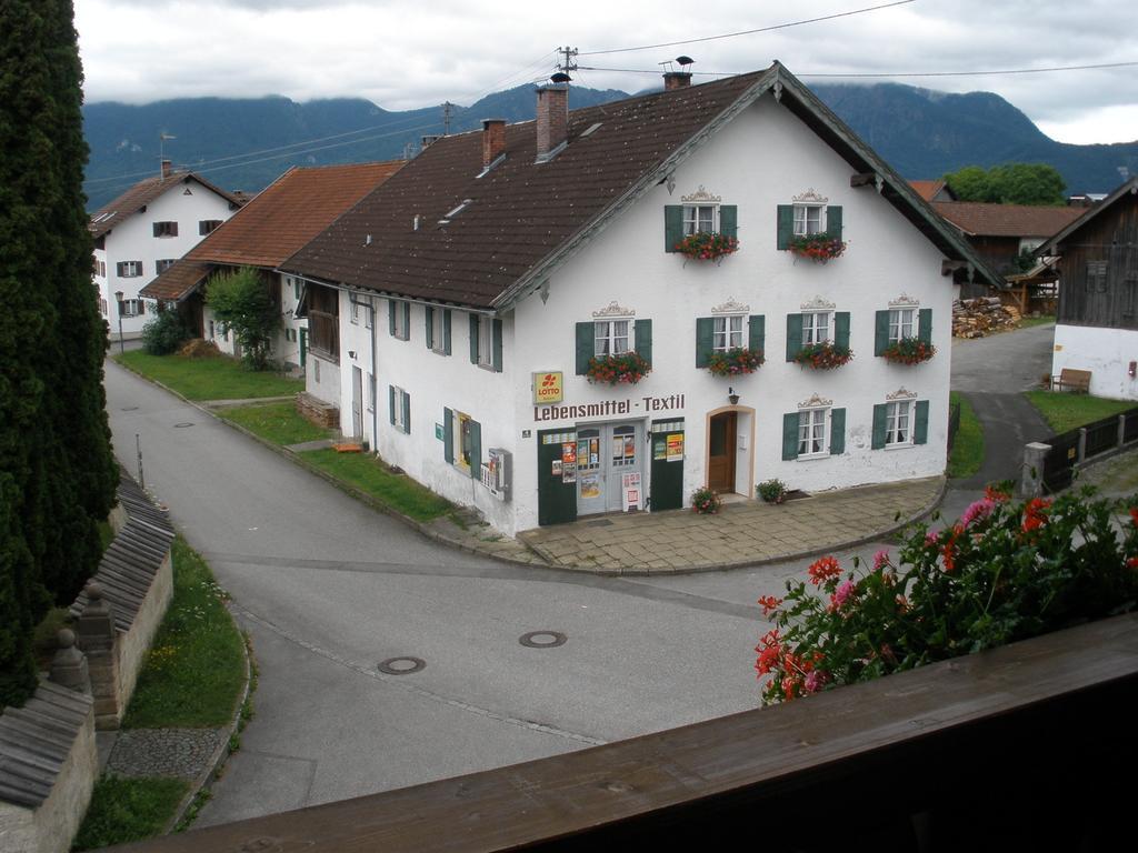 Отель Alpengasthof Zur Loisach Grossweil Номер фото